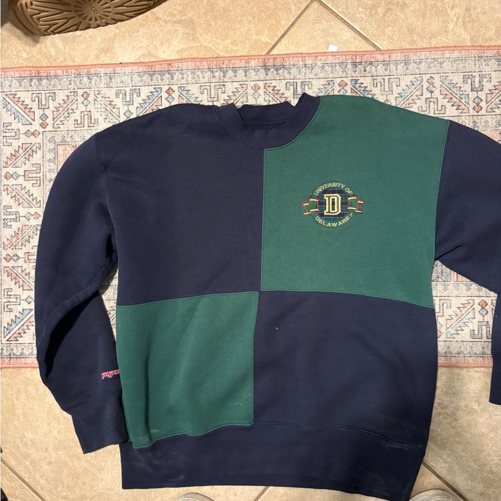 Vintage University of Delaware Men's Colorblock Sweater